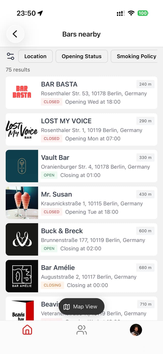 App screenshot — bars nearby